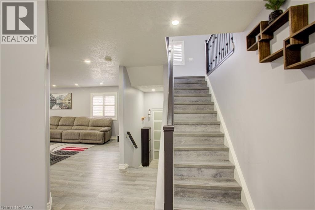 Detached for sale at 553 WATERTON Drive, Conservation Meadows, Waterloo, Ontario, photo 8