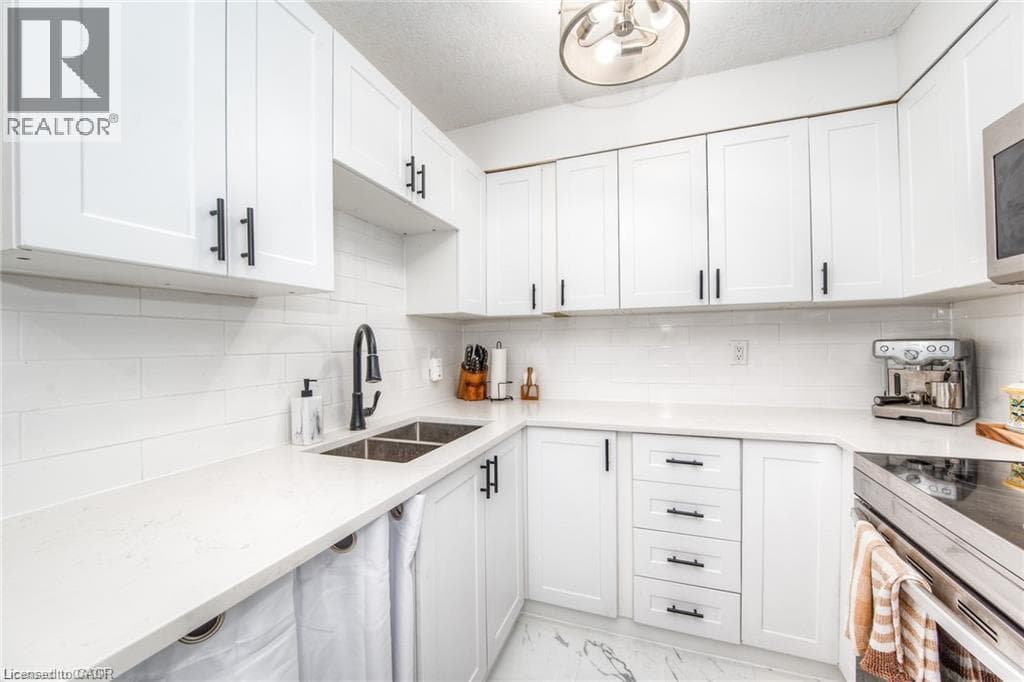 225 HARVARD Place Unit# 402