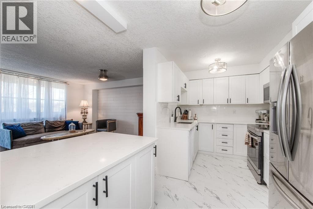 Apartment for sale at 225 HARVARD Place Unit# 402, Lincoln Heights, Waterloo, Ontario, photo 2