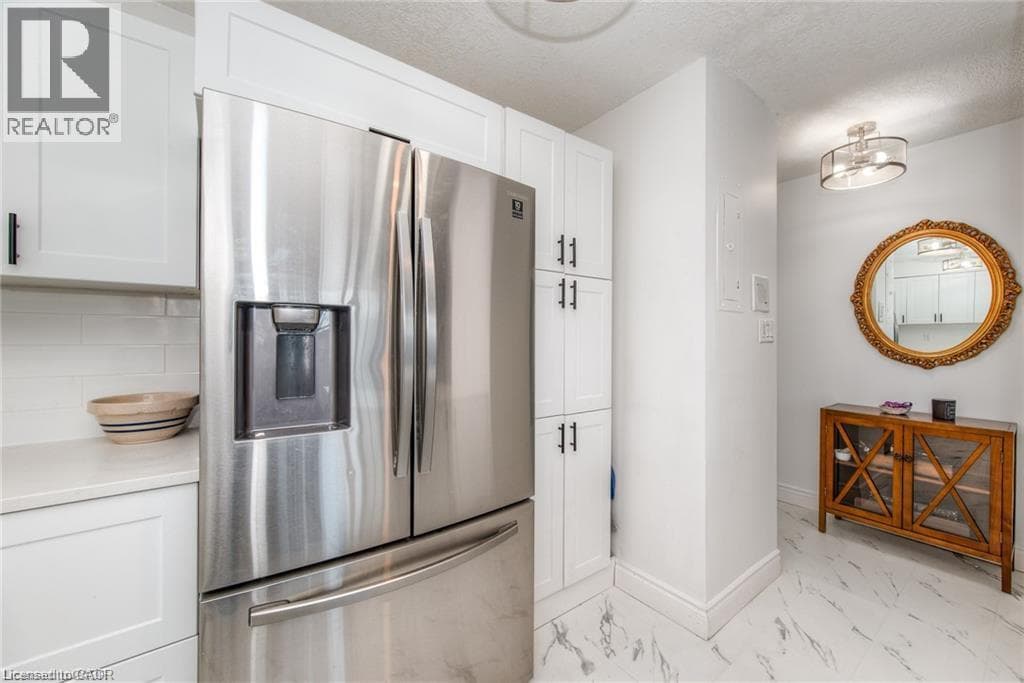 Apartment for sale at 225 HARVARD Place Unit# 402, Lincoln Heights, Waterloo, Ontario, photo 3