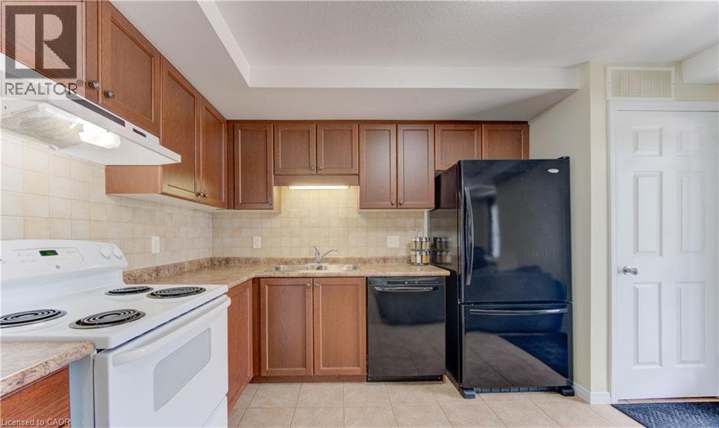 Apartment for sale at 1460 HIGHLAND Road W Unit# 10F, Highland West, Kitchener, Ontario, photo 13