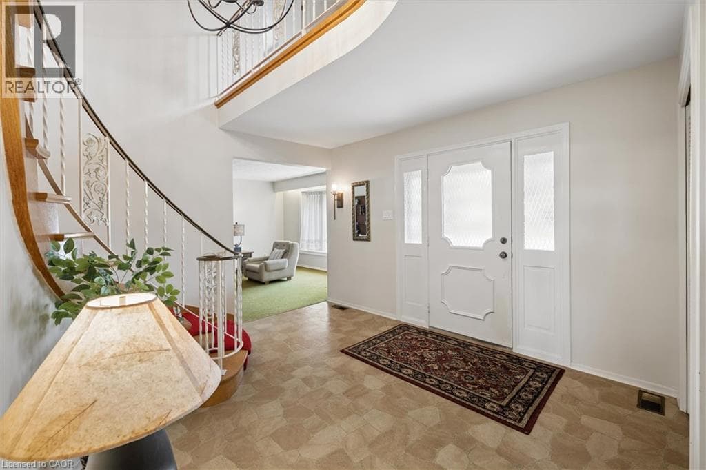 Detached for sale at 142 CARSON Drive, Heritage Park, Kitchener, Ontario, photo 9