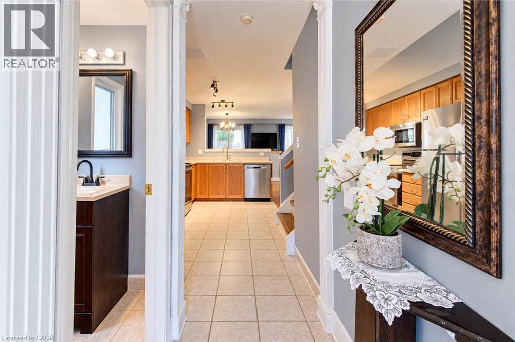Detached for sale at 327 OPRINGTON Place, Highland West, Kitchener, Ontario, photo 3