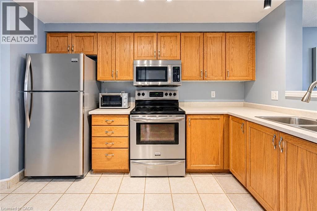 Detached for sale at 327 OPRINGTON Place, Highland West, Kitchener, Ontario, photo 6