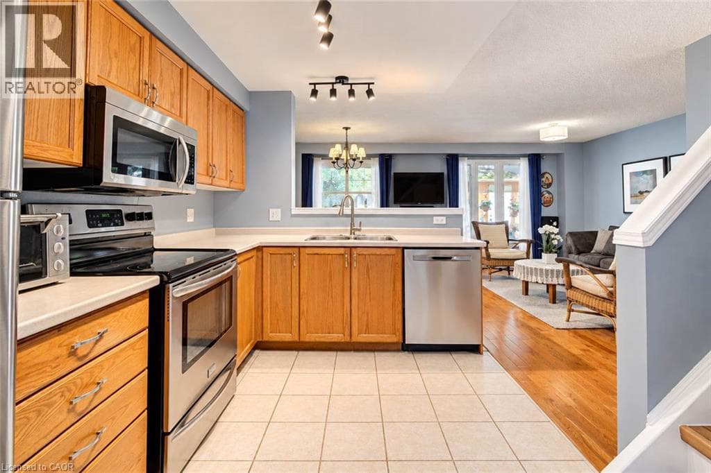 Detached for sale at 327 OPRINGTON Place, Highland West, Kitchener, Ontario, photo 7