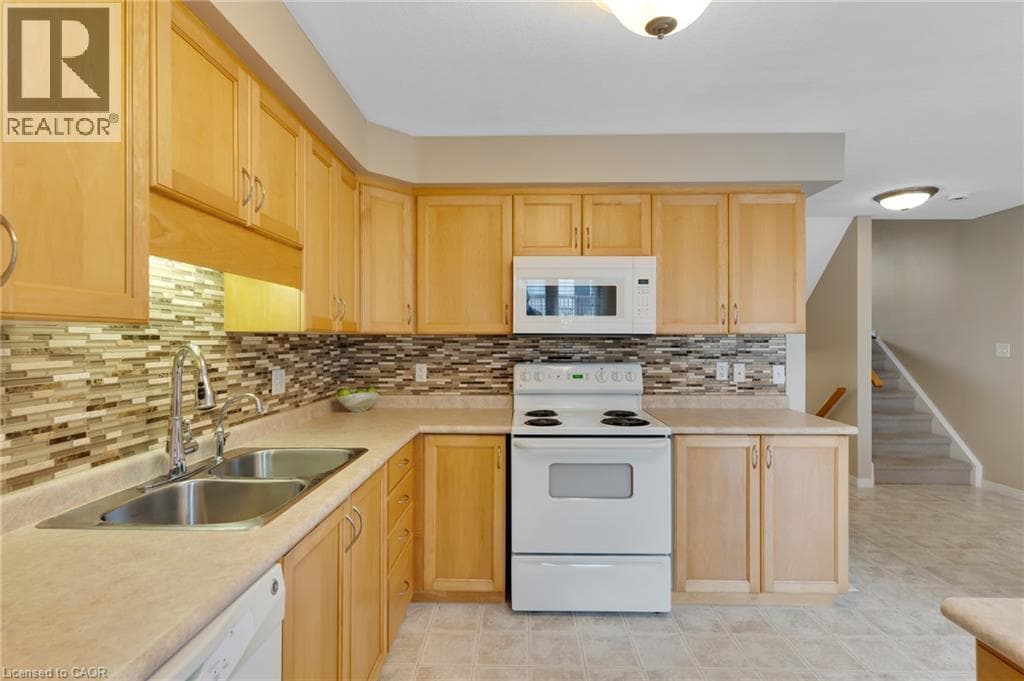 Townhouse for sale at 175 DAVID BERGEY Drive Unit# H54, Laurentian West, Kitchener, Ontario, photo 12