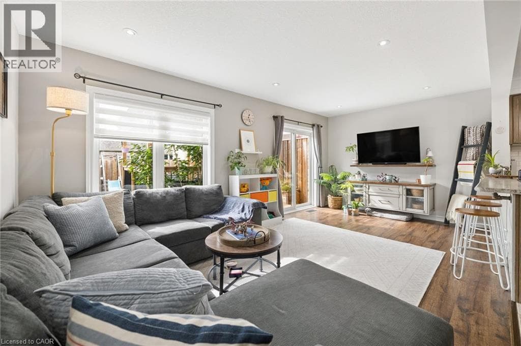 Townhouse for sale at 163 WILLIAM Street, Elmira, Woolwich, Ontario, photo 13