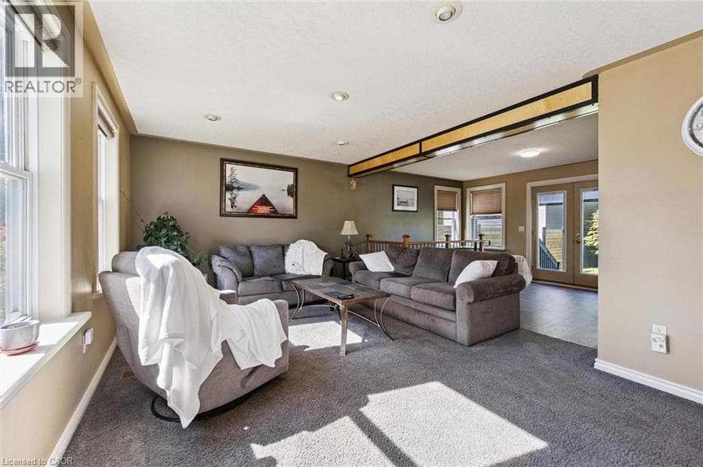 Detached for sale at 74 SELKIRK Street, St Andrews Hills, Cambridge, Ontario, photo 4