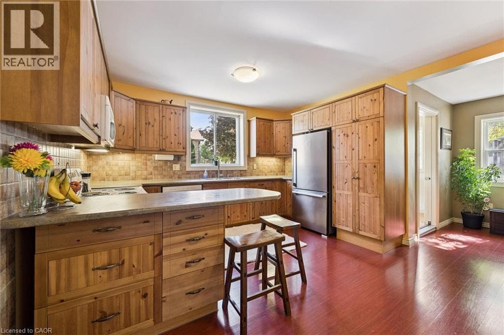 Detached for sale at 74 SELKIRK Street, St Andrews Hills, Cambridge, Ontario, photo 8