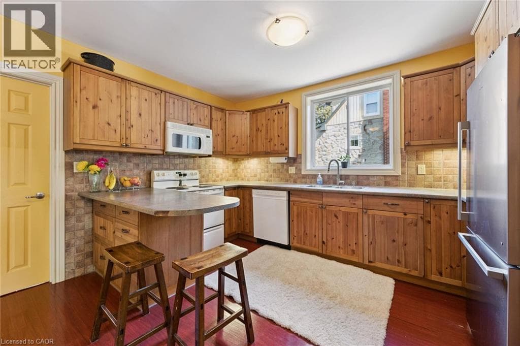 Detached for sale at 74 SELKIRK Street, St Andrews Hills, Cambridge, Ontario, photo 9