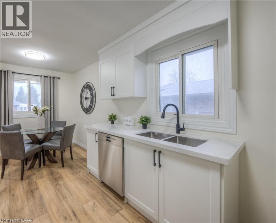 Detached for sale at 248 CYRUS Street, Preston Heights, Cambridge, Ontario, photo 9