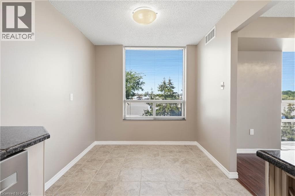 Apartment for sale at 55 BLUE SPRINGS Drive Unit# 611, Lincoln Heights, Waterloo, Ontario, photo 11