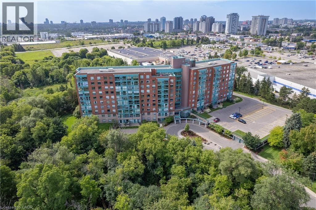 Apartment for sale at 55 BLUE SPRINGS Drive Unit# 611, Lincoln Heights, Waterloo, Ontario, photo 3