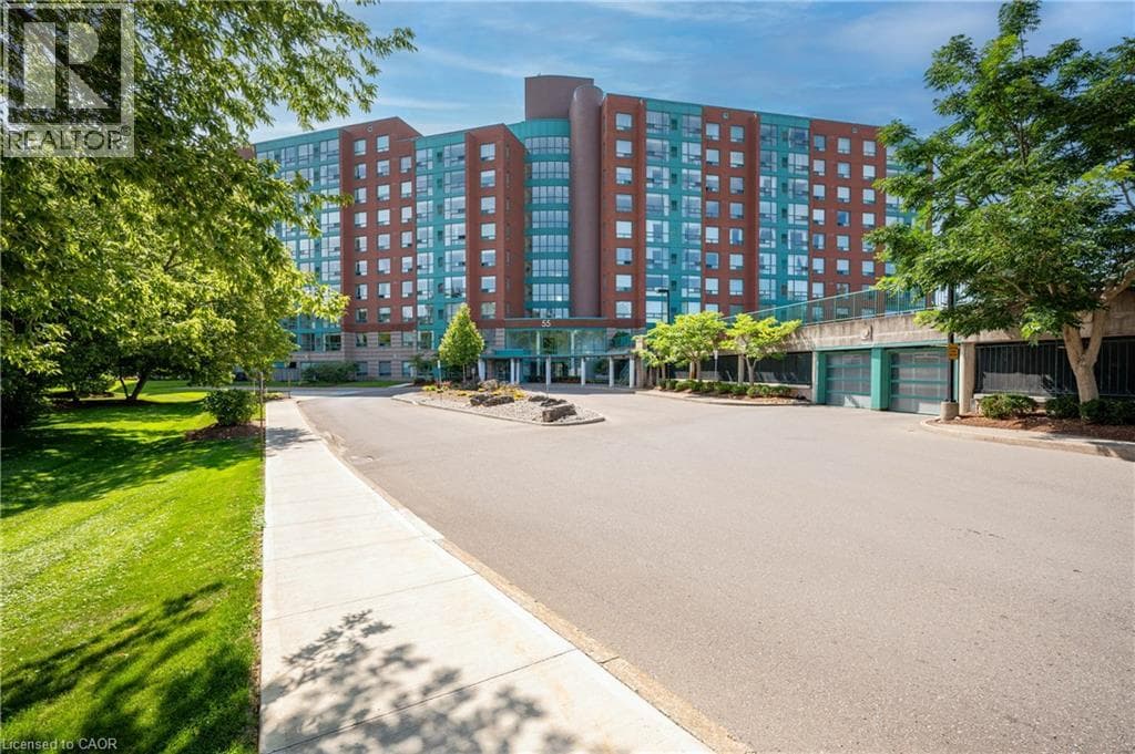 Apartment for sale at 55 BLUE SPRINGS Drive Unit# 611, Lincoln Heights, Waterloo, Ontario, photo 4