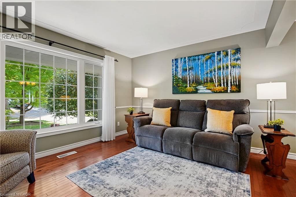 Detached for sale at 111 MACGREGOR Crescent, Lincoln Heights, Waterloo, Ontario, photo 3