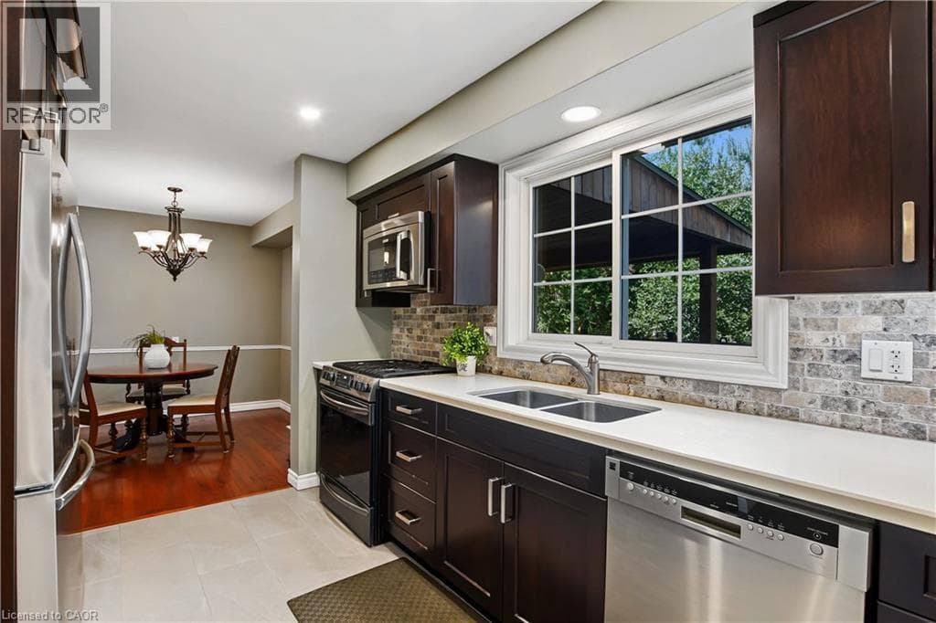 Detached for sale at 111 MACGREGOR Crescent, Lincoln Heights, Waterloo, Ontario, photo 9