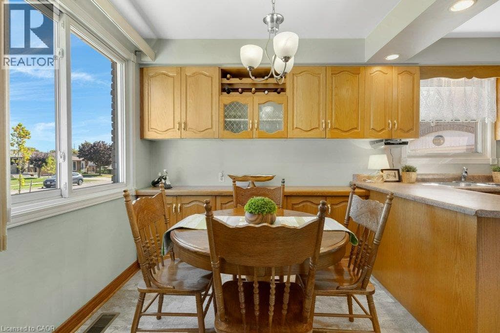 Detached for sale at 222 THUNDERBIRD Drive, Elgin Park, Cambridge, Ontario, photo 8