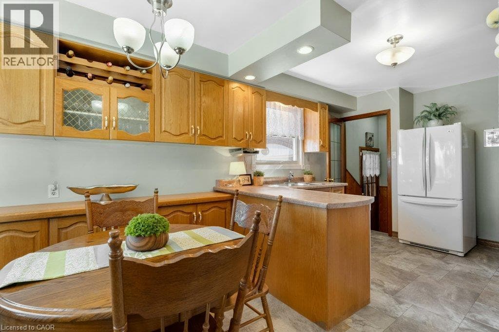 Detached for sale at 222 THUNDERBIRD Drive, Elgin Park, Cambridge, Ontario, photo 9