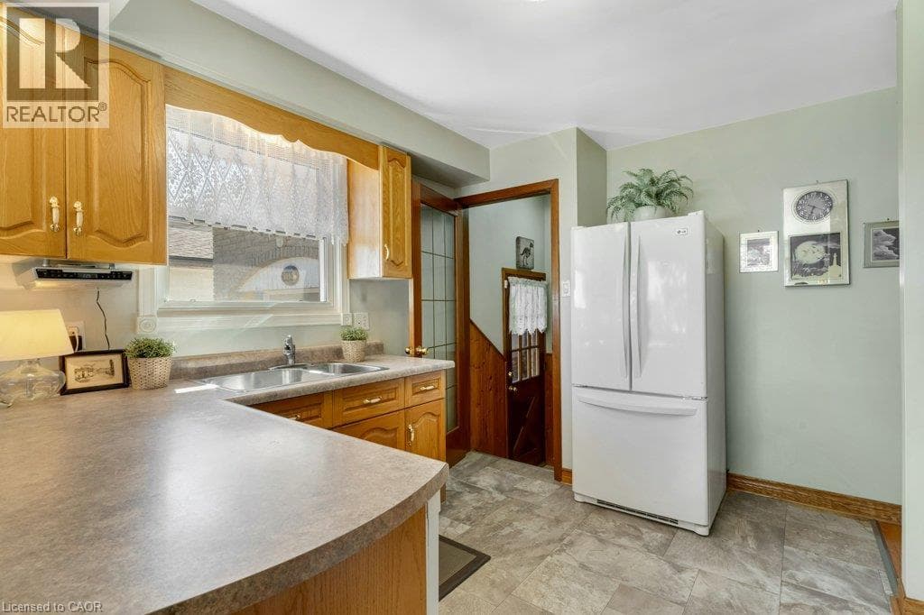 Detached for sale at 222 THUNDERBIRD Drive, Elgin Park, Cambridge, Ontario, photo 11