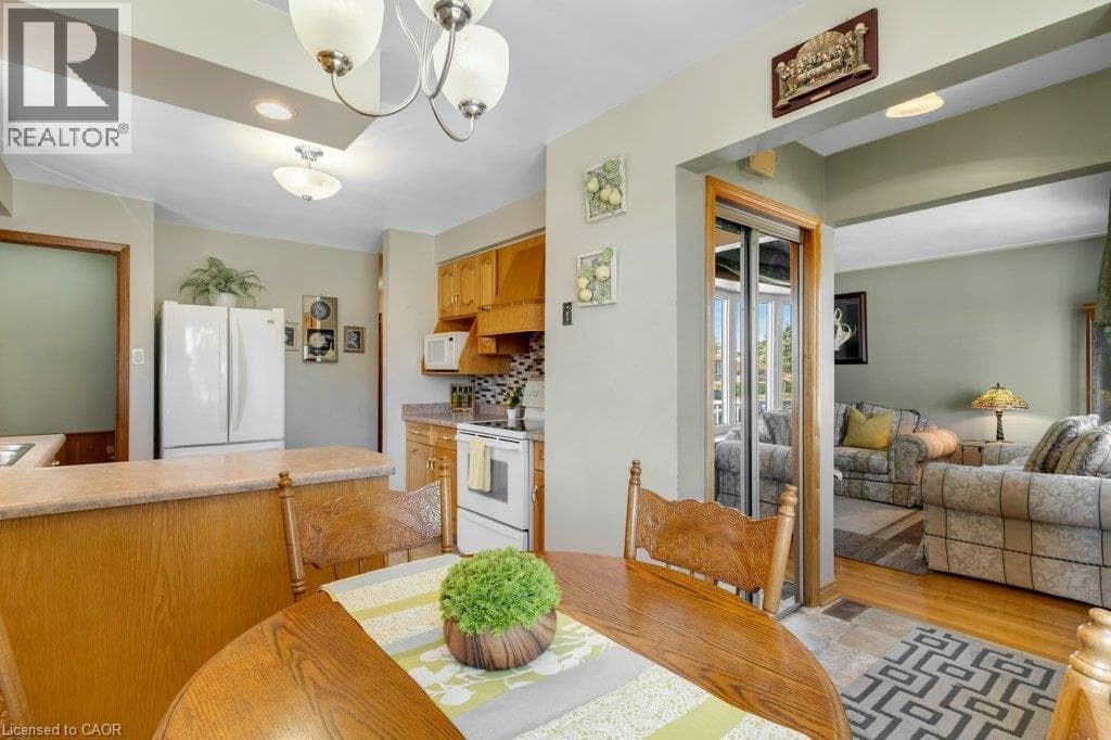 Detached for sale at 222 THUNDERBIRD Drive, Elgin Park, Cambridge, Ontario, photo 10