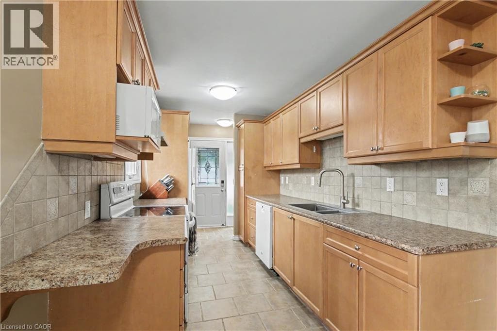 Semi-detached for sale at 484 REDFOX Road Unit# B, Foxhunt, Waterloo, Ontario, photo 5
