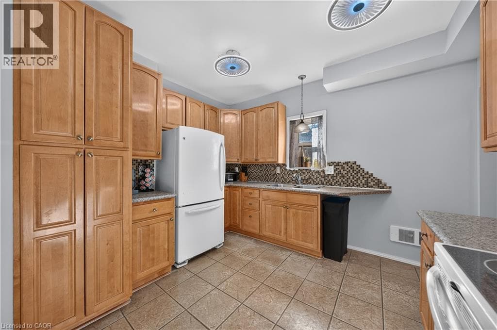 Detached for sale at 26 BECHTEL Street, Centennial, Cambridge, Ontario, photo 12