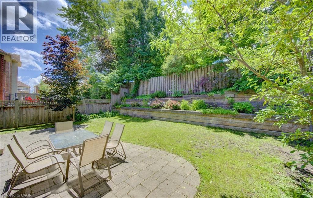 Detached for sale at 184 FLETCHER Circle, Blackbridge, Cambridge, Ontario, photo 2