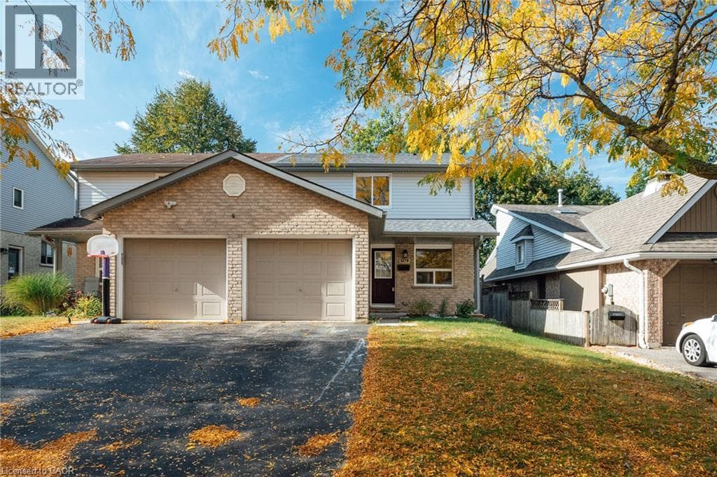 537B BARWICK Crescent