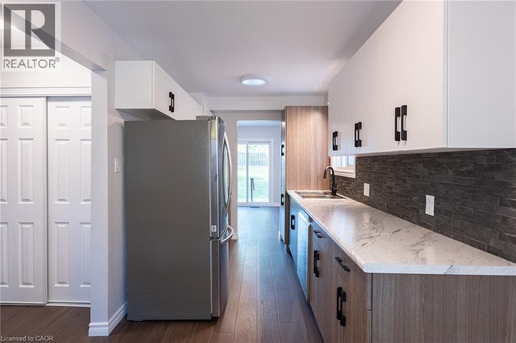 Semi-detached for sale at 537B BARWICK Crescent, Wissler Old Abbey, Waterloo, Ontario, photo 7