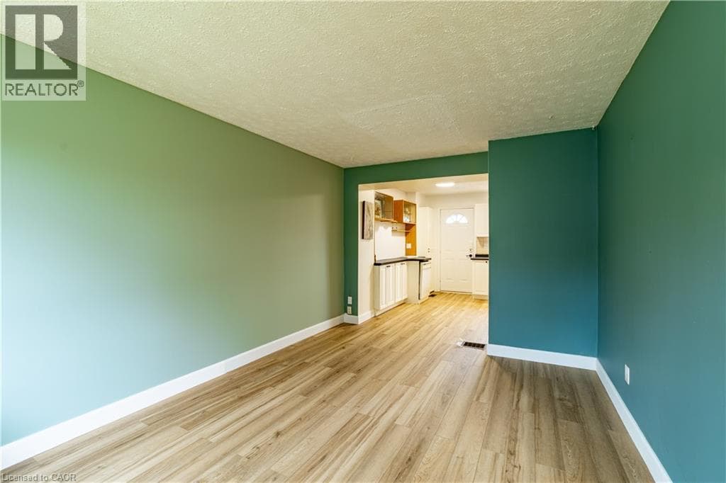 Townhouse for sale at 227 FERGUS Avenue, Chicopee, Kitchener, Ontario, photo 11