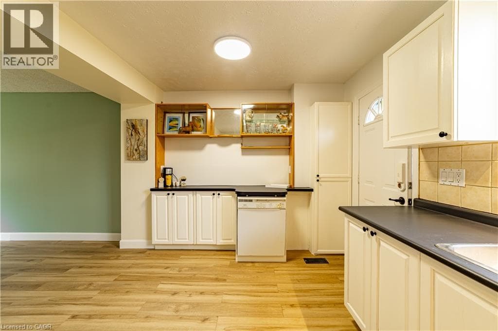 Townhouse for sale at 227 FERGUS Avenue, Chicopee, Kitchener, Ontario, photo 10
