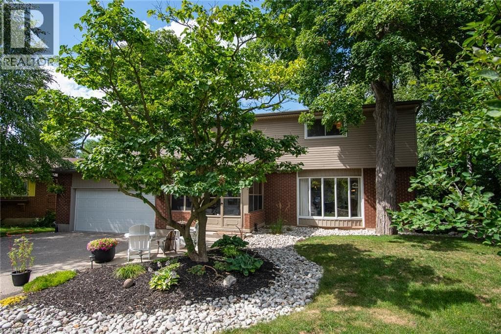 Detached for sale at 51 MURRAYHILL Court, Country Hills, Kitchener, Ontario, photo 2