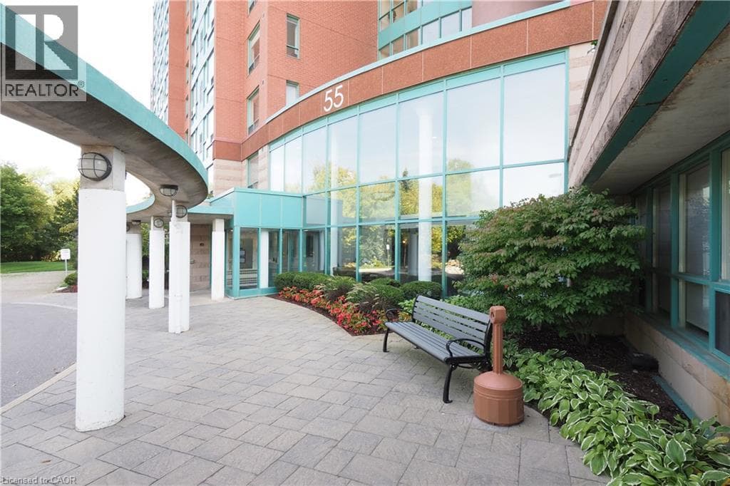 Apartment for sale at 55 BLUE SPRINGS Drive Unit# PH12, Lincoln Heights, Waterloo, Ontario, photo 3
