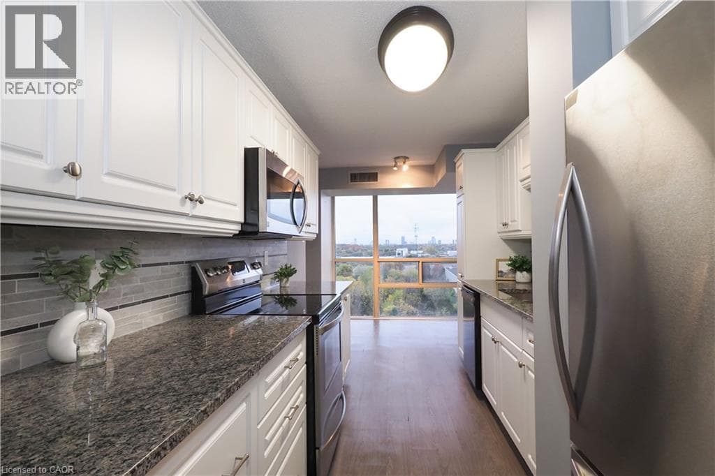 Apartment for sale at 55 BLUE SPRINGS Drive Unit# PH12, Lincoln Heights, Waterloo, Ontario, photo 17