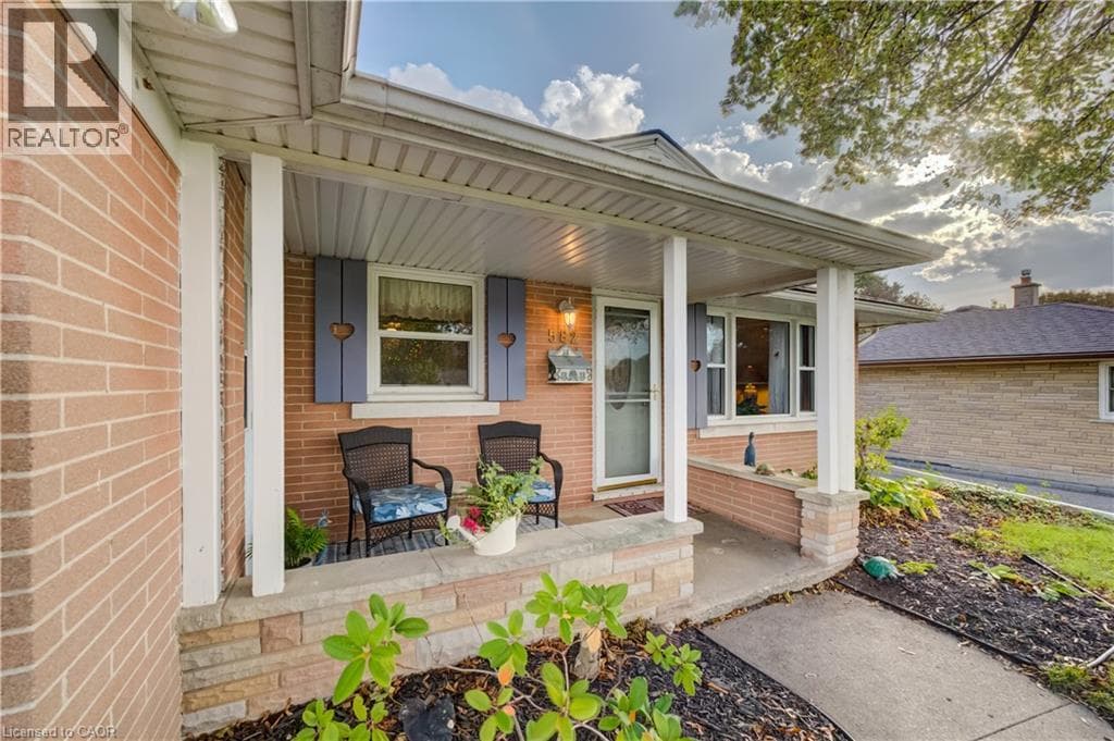Detached for sale at 582 GRAND VALLEY Drive, Langs Farm, Cambridge, Ontario, photo 2