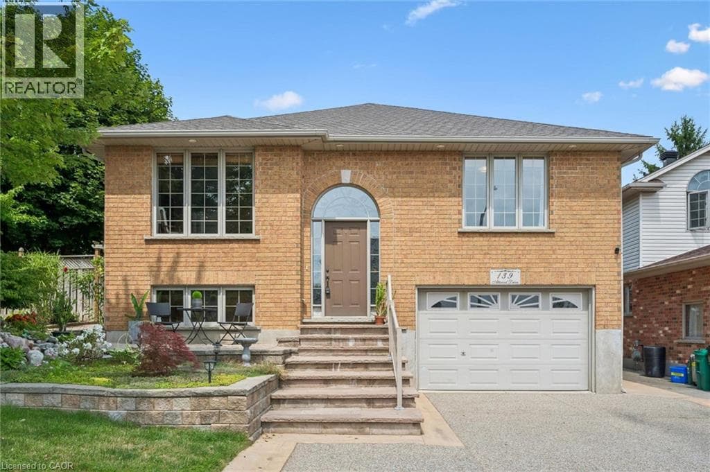 Detached for sale at 139 ATTWOOD Drive, Shades Mills, Cambridge, Ontario, photo 2