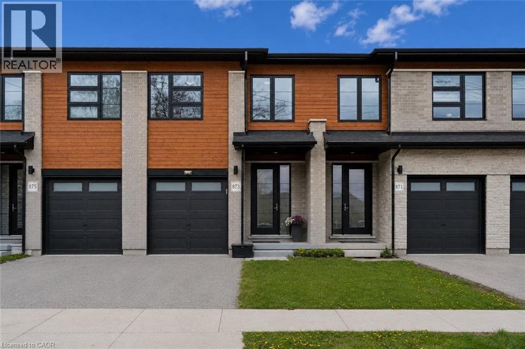 Townhouse for sale at 873 ROBERT FERRIE Drive, Doon South, Kitchener, Ontario, photo 2