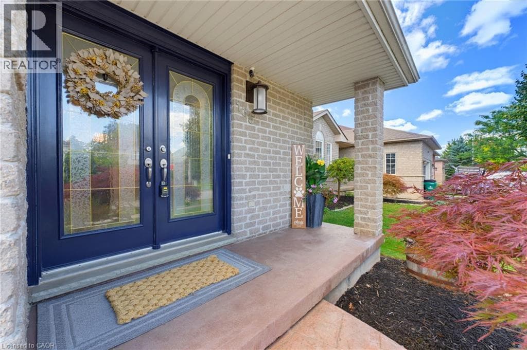 Detached for sale at 135 MCNICHOL Drive, Branchton Park, Cambridge, Ontario, photo 4
