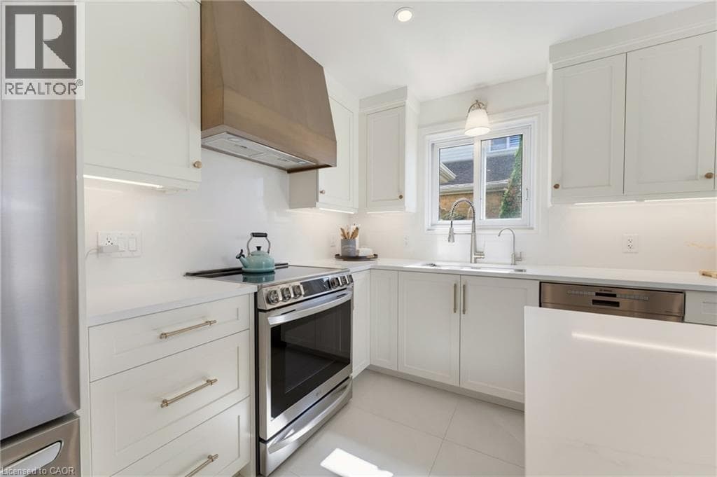 Detached for sale at 135 MCNICHOL Drive, Branchton Park, Cambridge, Ontario, photo 9