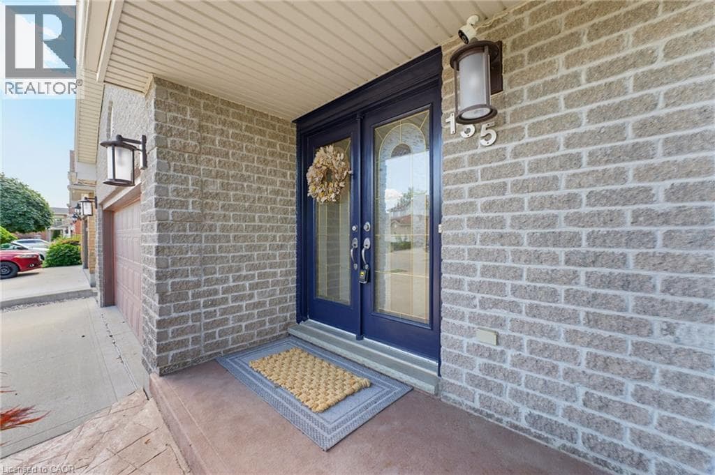 Detached for sale at 135 MCNICHOL Drive, Branchton Park, Cambridge, Ontario, photo 3