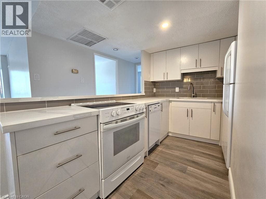 Apartment for sale at 260 SHELDON Avenue N Unit# 508, Eastwood, Kitchener, Ontario, photo 5