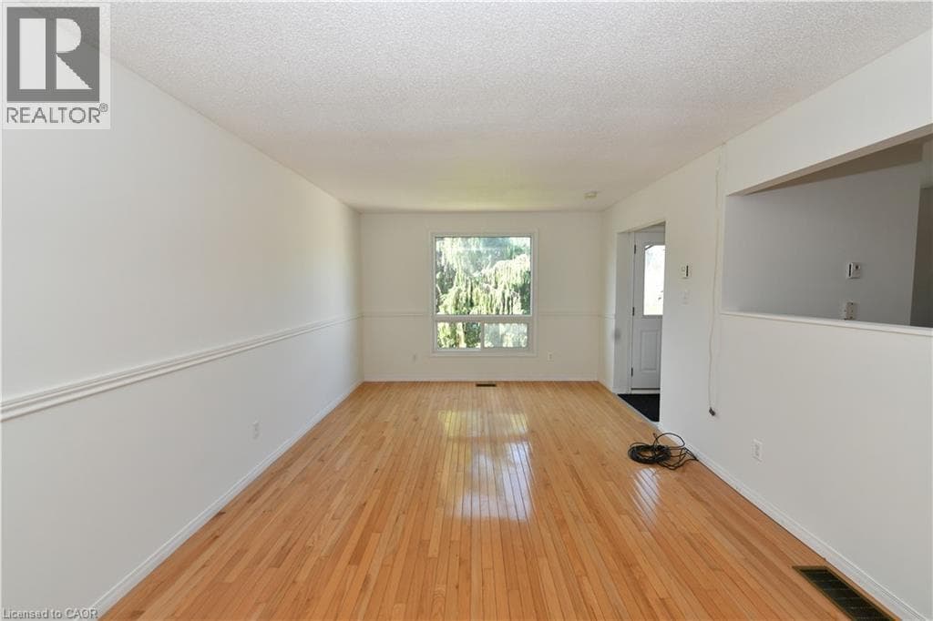 Detached for sale at 82 ELMWOOD Avenue, Elgin Park, Cambridge, Ontario, photo 2