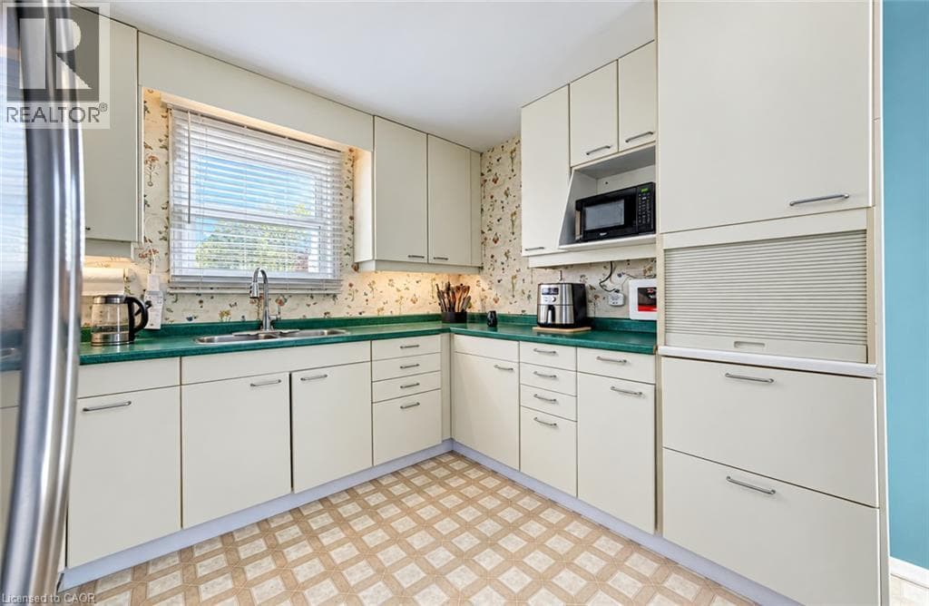 Semi-detached for sale at 136 SEKURA Crescent, Northview, Cambridge, Ontario, photo 9