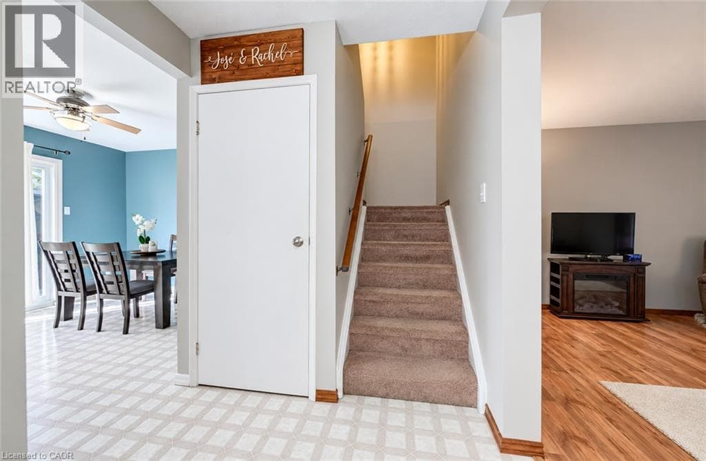 Semi-detached for sale at 136 SEKURA Crescent, Northview, Cambridge, Ontario, photo 4