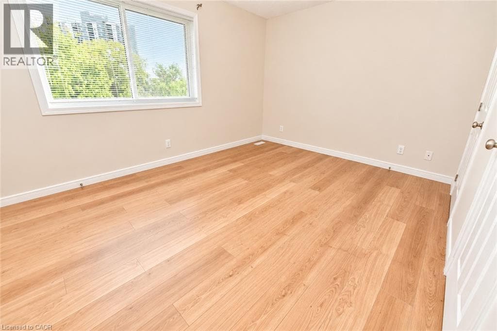 Townhouse for sale at 23 HOWE Drive Unit# 8, Laurentian Hills, Kitchener, Ontario, photo 7