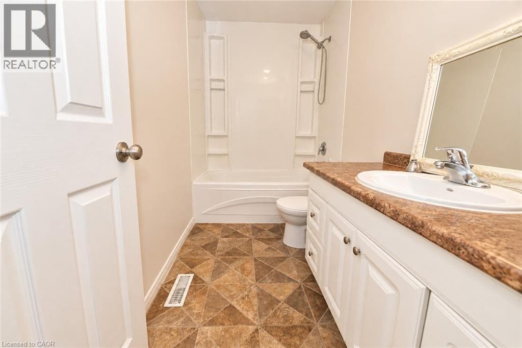Townhouse for sale at 23 HOWE Drive Unit# 8, Laurentian Hills, Kitchener, Ontario, photo 8