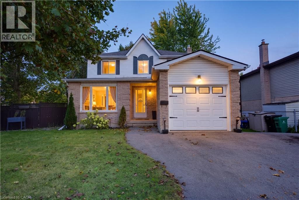 Detached for sale at 74 STIRLING MACGREGOR Drive, St Andrews Hills, Cambridge, Ontario, photo 2