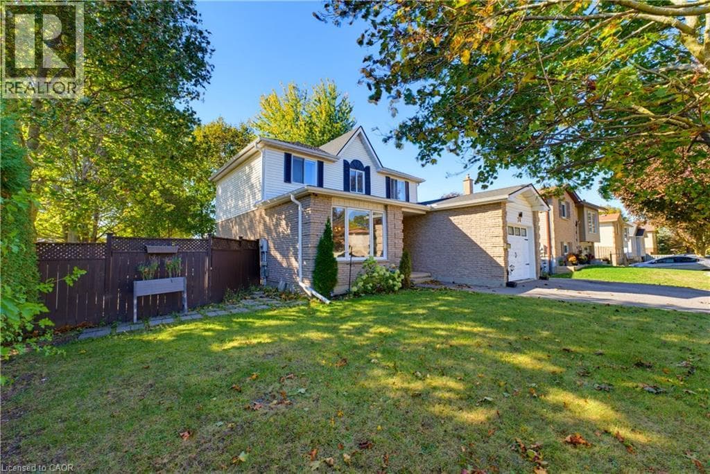 Detached for sale at 74 STIRLING MACGREGOR Drive, St Andrews Hills, Cambridge, Ontario, photo 3