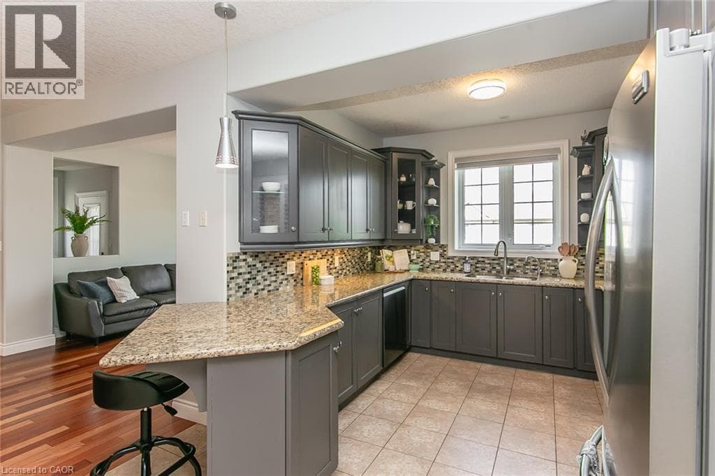 Detached for sale at 563 WOOLGRASS Avenue, Laurel Creek, Waterloo, Ontario, photo 13