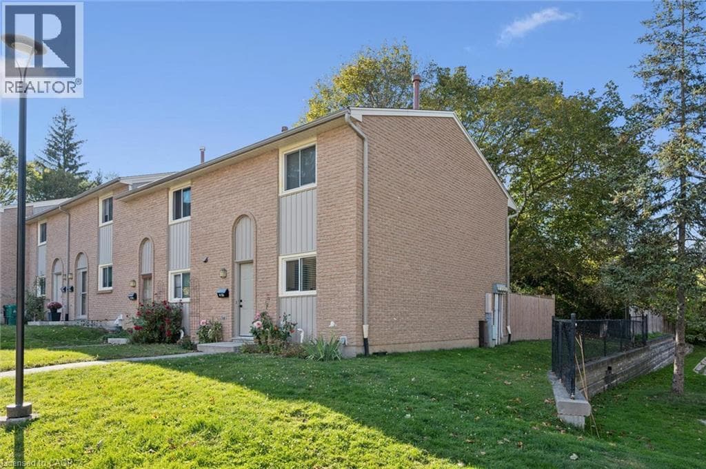 Townhouse for sale at 223 PIONEER Drive W Unit# H53, Pioneer Park, Kitchener, Ontario, photo 2